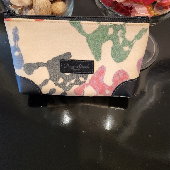 Vintage Rare Dooney & Bourke Hand Print Wristlet - Picture 4 of 12